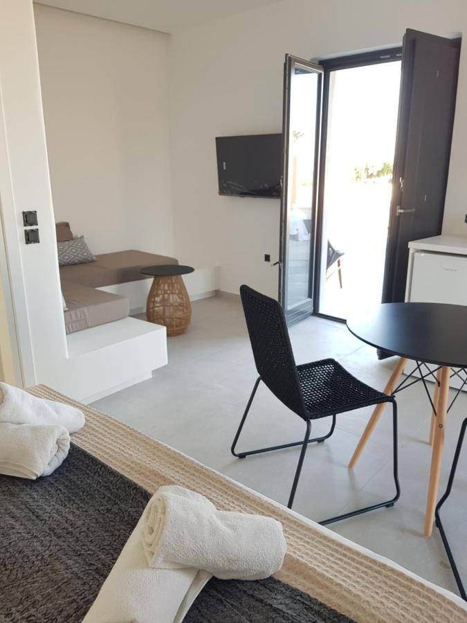 Mylithos Suites Monolithos  Bagian luar foto